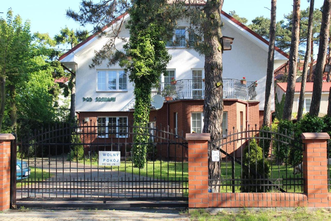 Dom Pod Sosnami Bed & Breakfast Миелно Екстериор снимка