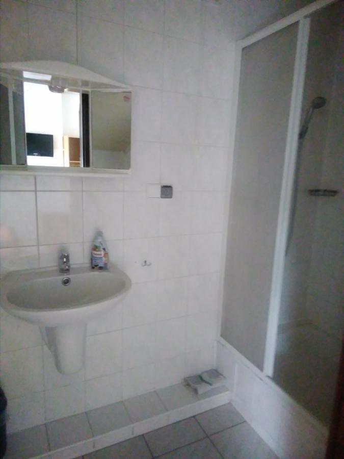 Dom Pod Sosnami Bed & Breakfast Миелно Екстериор снимка