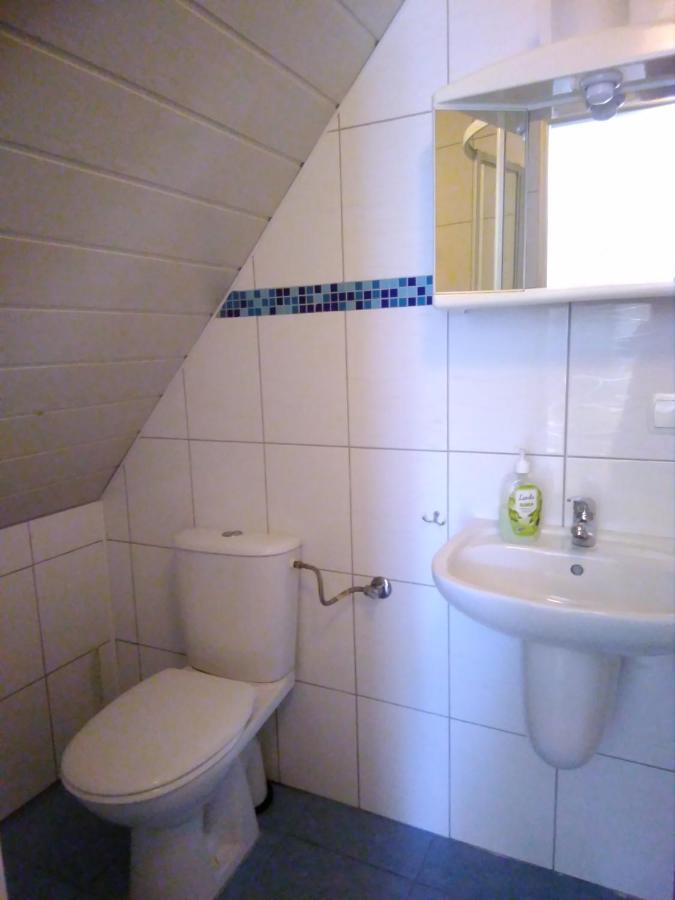 Dom Pod Sosnami Bed & Breakfast Миелно Екстериор снимка