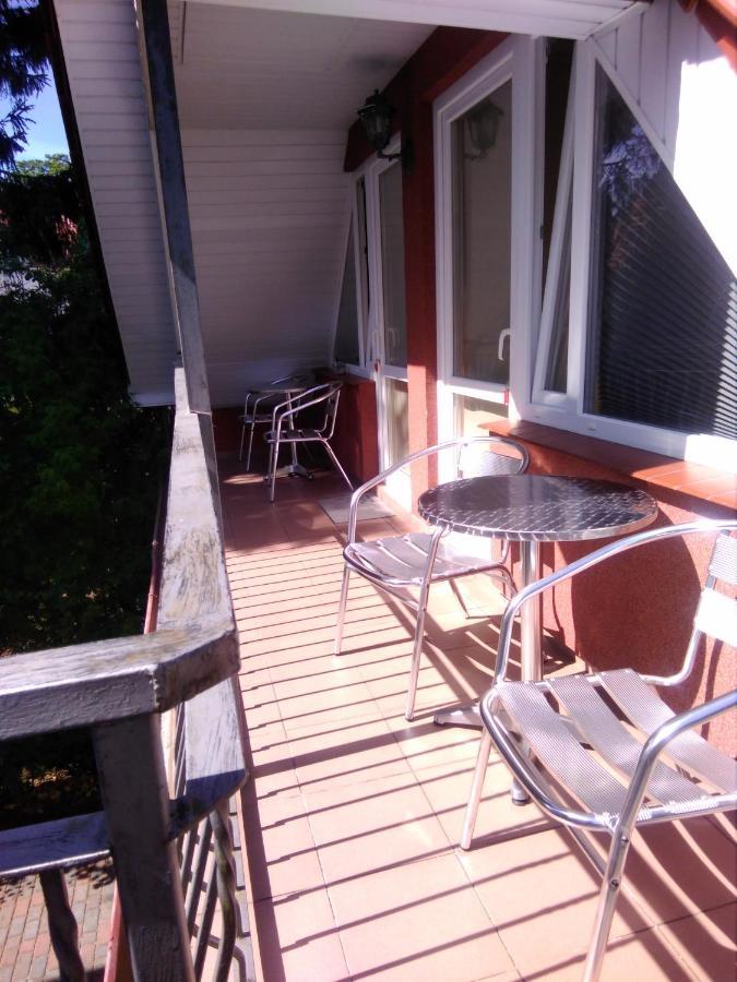 Dom Pod Sosnami Bed & Breakfast Миелно Екстериор снимка