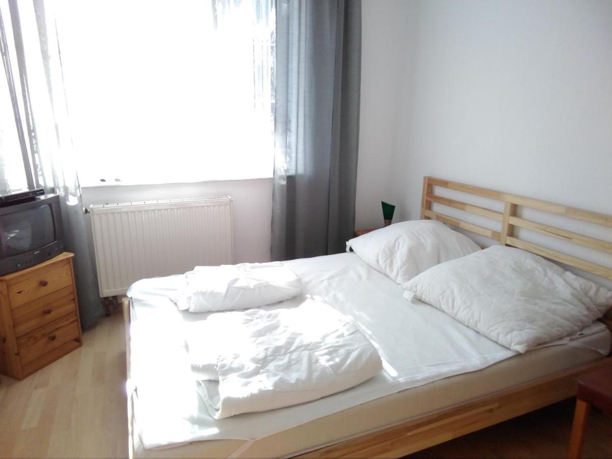 Dom Pod Sosnami Bed & Breakfast Миелно Екстериор снимка