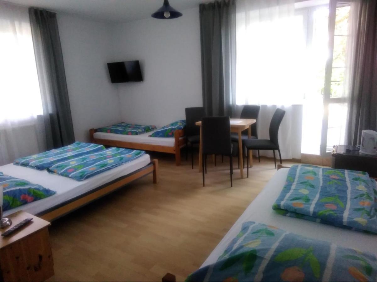 Dom Pod Sosnami Bed & Breakfast Миелно Екстериор снимка