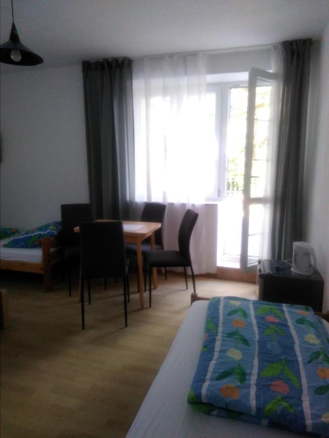 Dom Pod Sosnami Bed & Breakfast Миелно Екстериор снимка