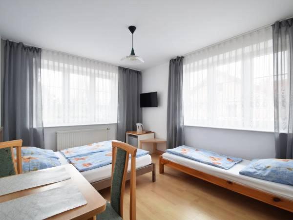 Dom Pod Sosnami Bed & Breakfast Миелно Екстериор снимка