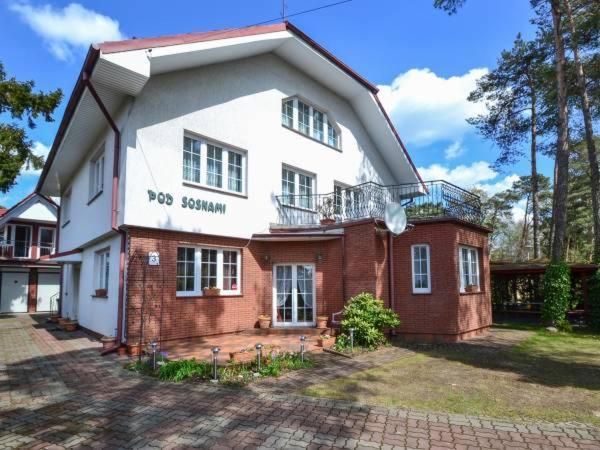 Dom Pod Sosnami Bed & Breakfast Миелно Екстериор снимка