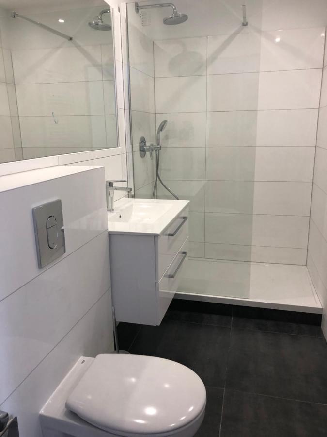 Dom Pod Sosnami Bed & Breakfast Миелно Екстериор снимка