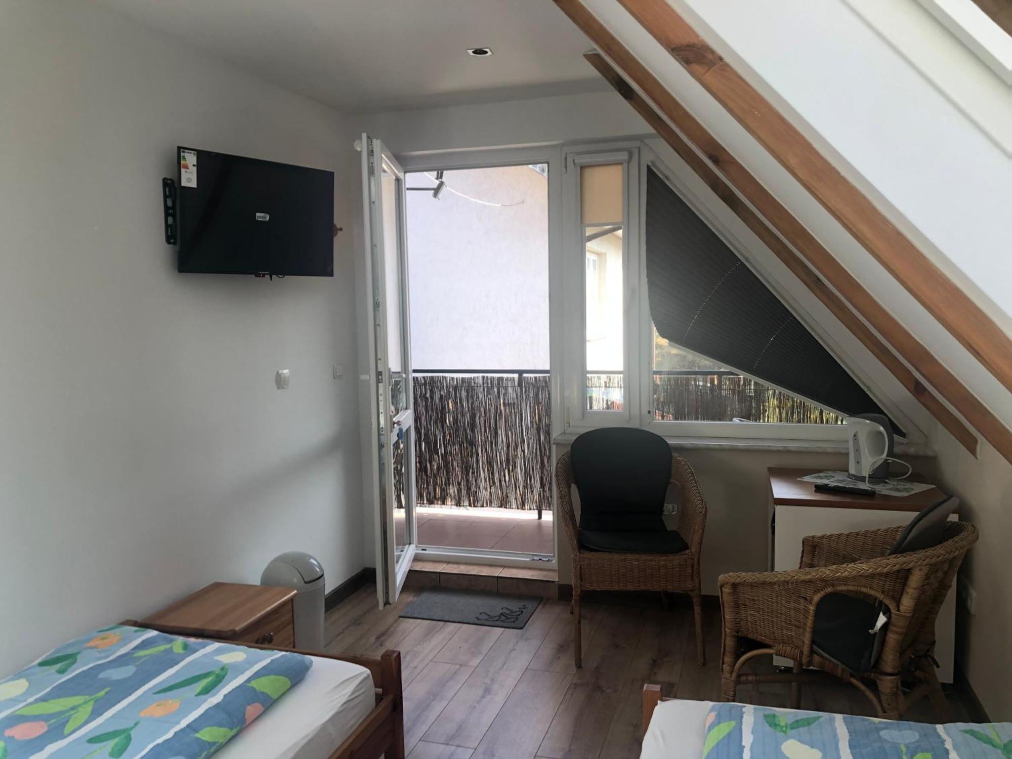 Dom Pod Sosnami Bed & Breakfast Миелно Екстериор снимка